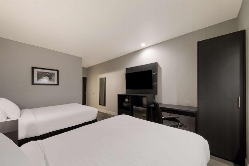 Microtel Inn & Suites by Wyndham San Antonio by SeaWorld - image 21