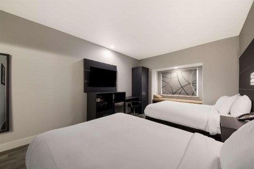 Microtel Inn & Suites by Wyndham San Antonio by SeaWorld - image 22
