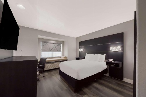 Microtel Inn & Suites by Wyndham San Antonio by SeaWorld - image 24