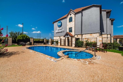 Microtel Inn & Suites by Wyndham San Antonio by SeaWorld - image 3