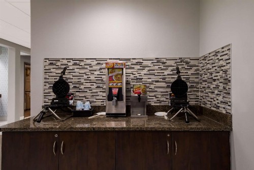 Microtel Inn & Suites by Wyndham San Antonio by SeaWorld - image 34