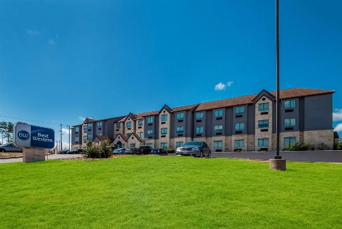 Microtel Inn & Suites by Wyndham San Antonio by SeaWorld - image 8