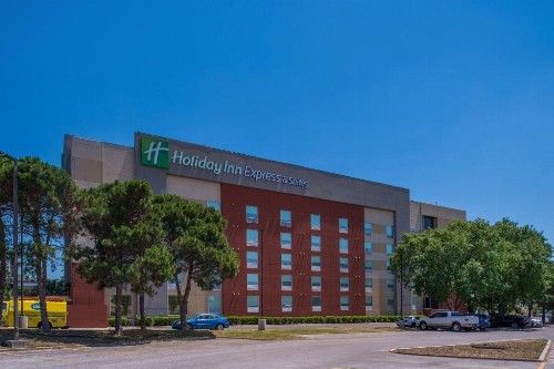 Holiday Inn Express & Suites San Antonio Medical Center North an IHG Hotel - image 30