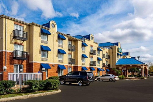 Quality Suites - image 15