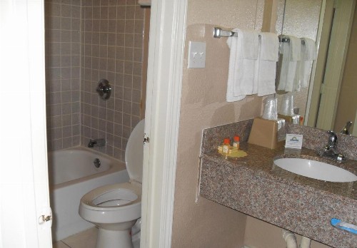 Days Inn by Wyndham San Antonio Splashtown/ATT Center - image 15