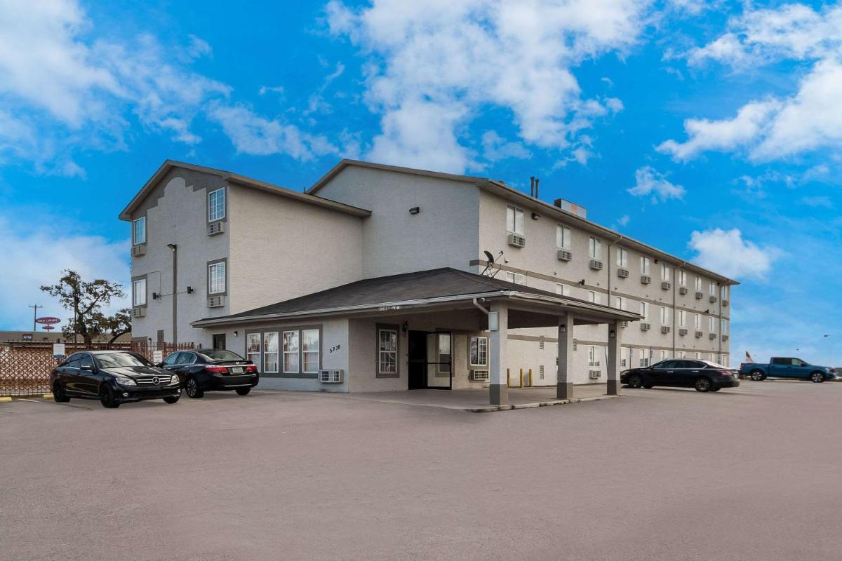 Express Inn & Suites - San Antonio Sea World Medical Center - main image