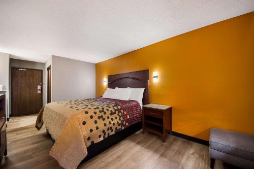 Express Inn & Suites - San Antonio Sea World Medical Center - image 20