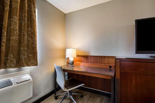 Express Inn & Suites - San Antonio Sea World Medical Center - image 23