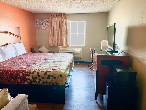 Express Inn & Suites - San Antonio Sea World Medical Center - image 33