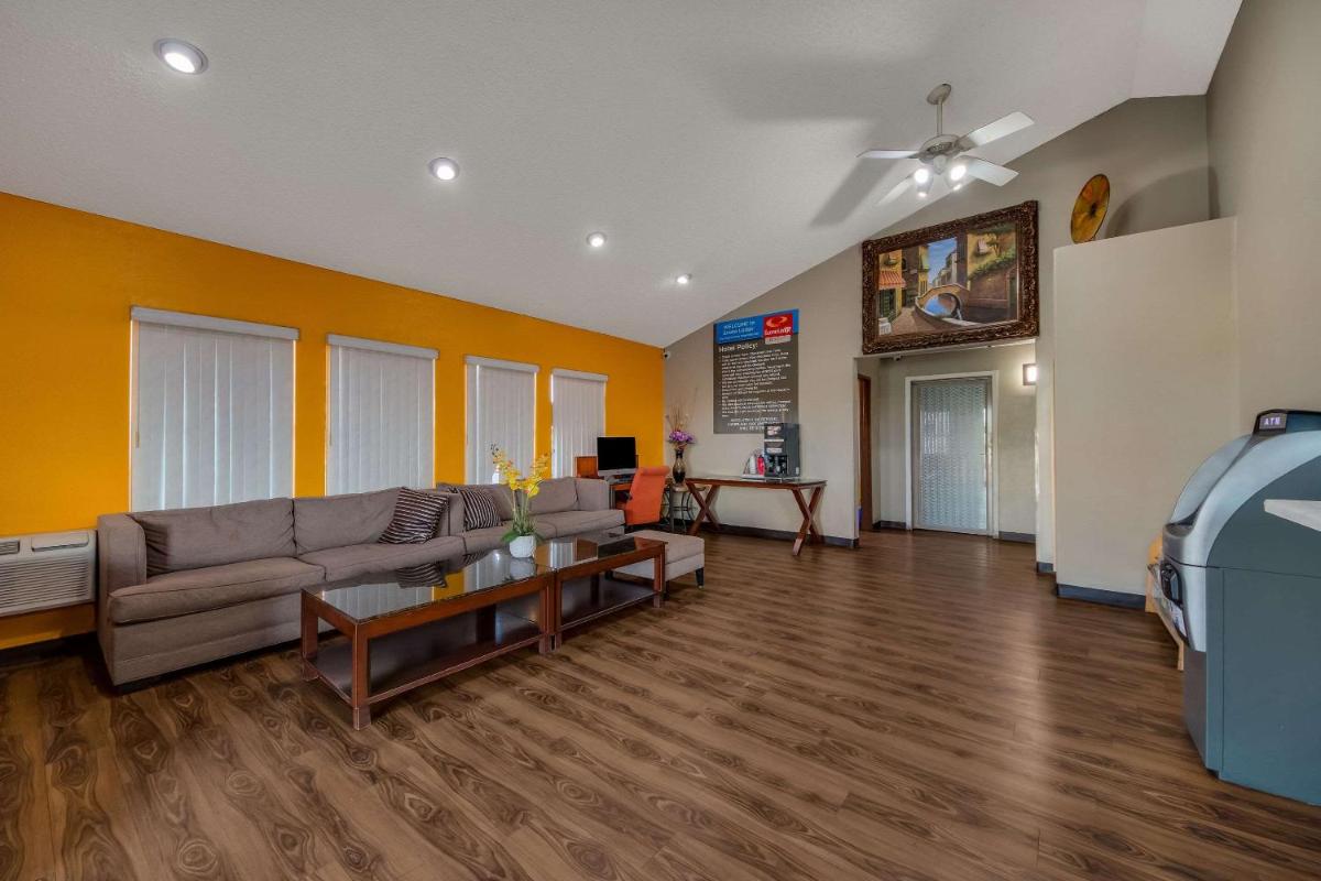 Express Inn & Suites - San Antonio Sea World Medical Center - image 6