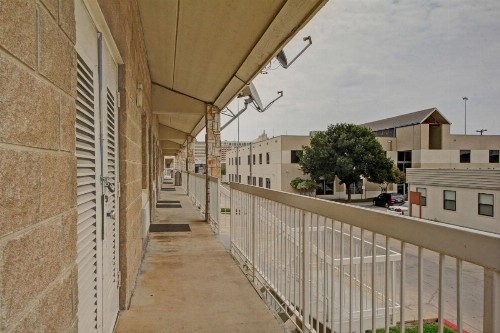 Motel 6-San Antonio TX - Downtown - Market Square - image 2