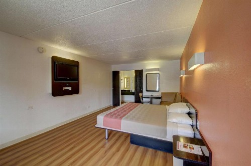 Motel 6-San Antonio TX - Downtown - Market Square - image 34