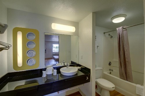 Motel 6-San Antonio TX - Downtown - Market Square - image 35