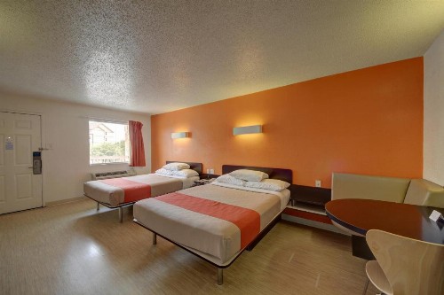 Motel 6-San Antonio TX - Downtown - Market Square - image 41