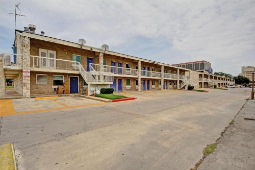 Motel 6-San Antonio TX - Downtown - Market Square - image 43
