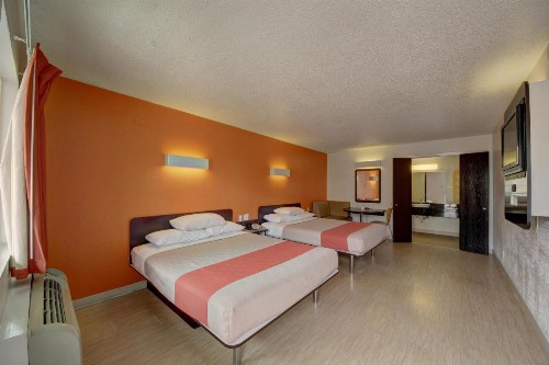 Motel 6-San Antonio TX - Downtown - Market Square - image 46