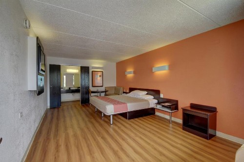 Motel 6-San Antonio TX - Downtown - Market Square - image 49