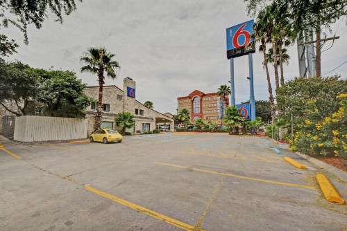 Motel 6-San Antonio TX - Downtown - Market Square - image 8