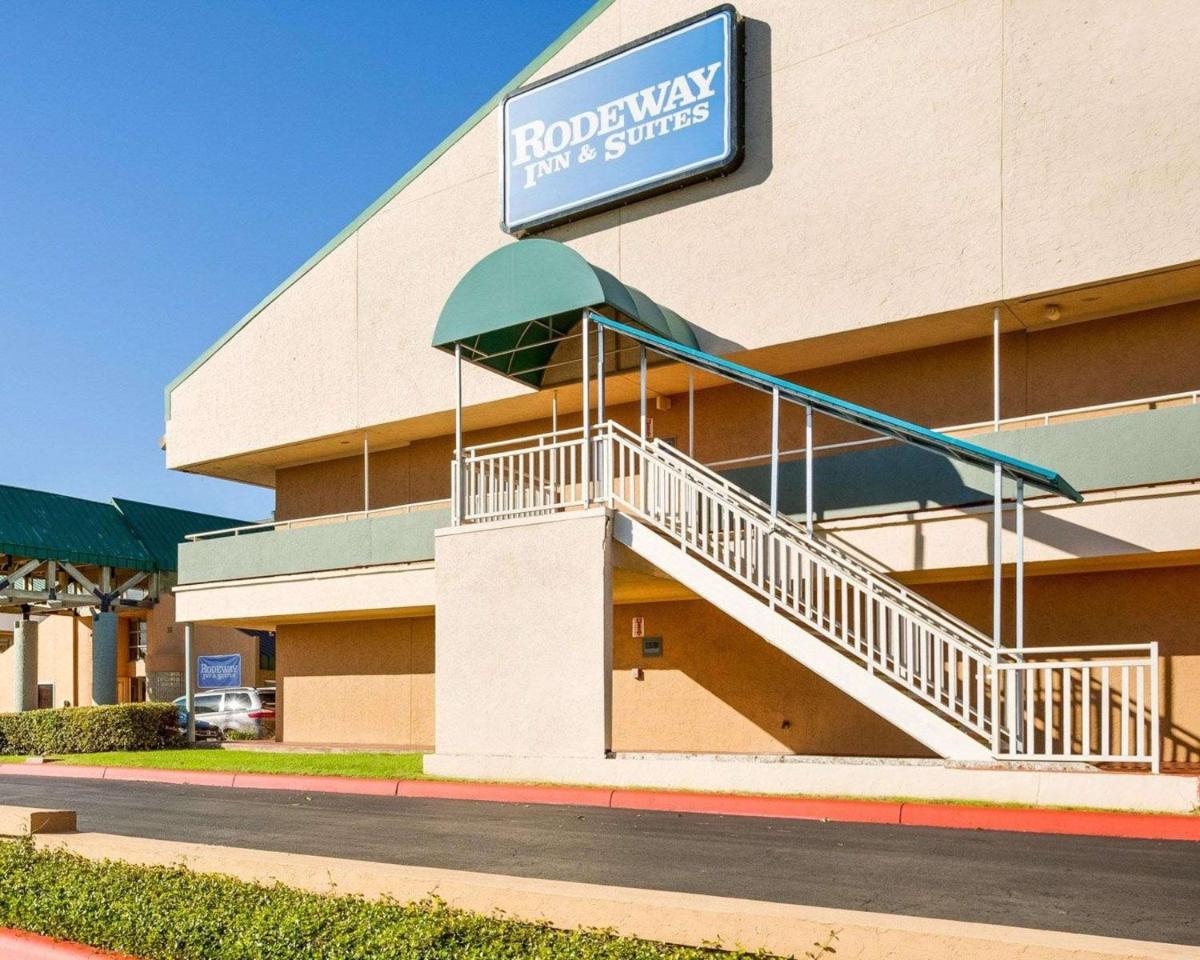 Rodeway Inn & Suites South of Fiesta Park - main image