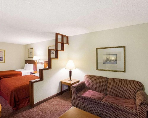Rodeway Inn & Suites South of Fiesta Park - image 24