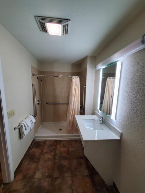 Rodeway Inn Downtown - image 2