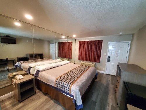 Rodeway Inn Downtown - image 25