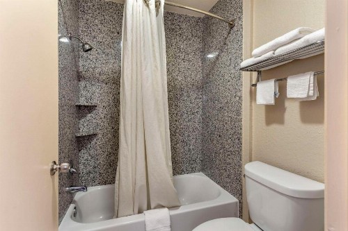 Econo Lodge Near Lackland Air Force Base-SeaWorld - image 16