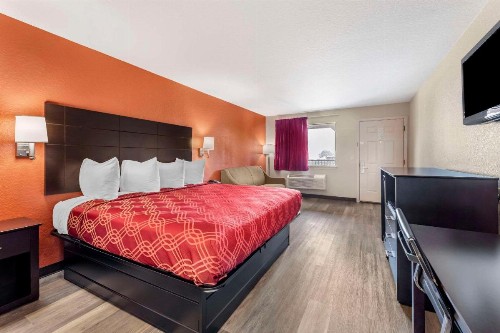 Econo Lodge Near Lackland Air Force Base-SeaWorld - image 18
