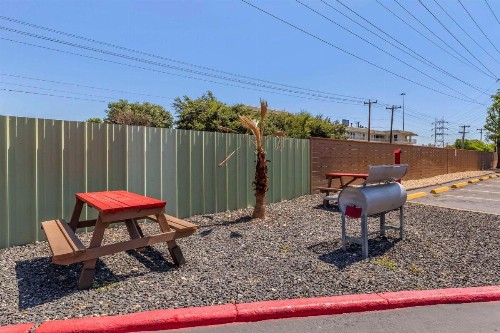 Econo Lodge Near Lackland Air Force Base-SeaWorld - image 32
