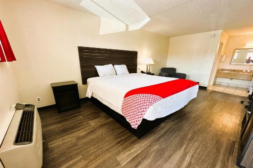 OYO Hotel San Antonio Lackland Air Force Base North - image 26