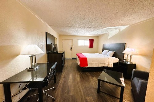 OYO Hotel San Antonio Lackland Air Force Base North - image 27