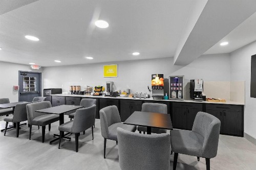 Deluxe Inn San Antonio Near Lackland AFB - image 13