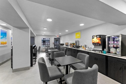 Deluxe Inn San Antonio Near Lackland AFB - image 20