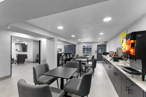 Deluxe Inn San Antonio Near Lackland AFB - image 23