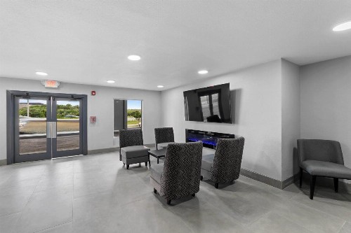 Deluxe Inn San Antonio Near Lackland AFB - image 5