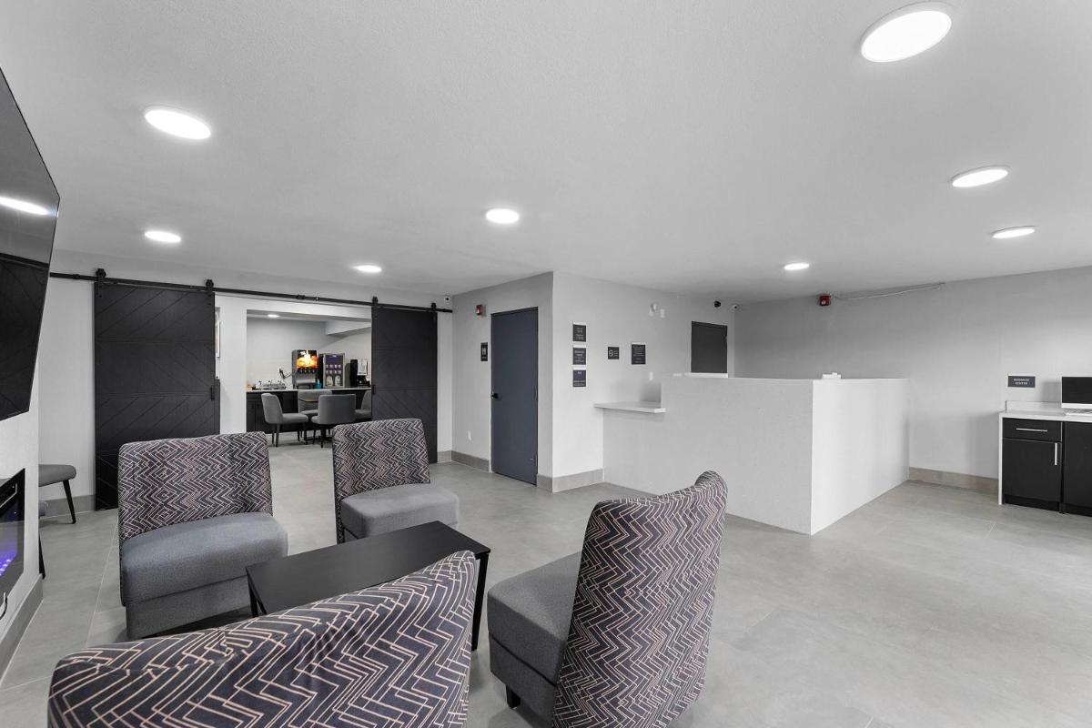 Deluxe Inn San Antonio Near Lackland AFB - image 7