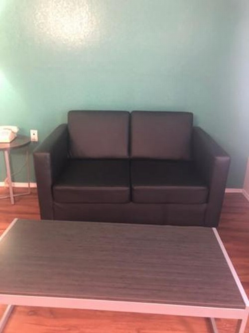 Pinn Road Inn and Suites Lackland AFB and Seaworld - image 12