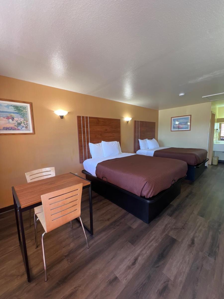 Americas Best Value Inn San Antonio/Lackland AFB - image 3