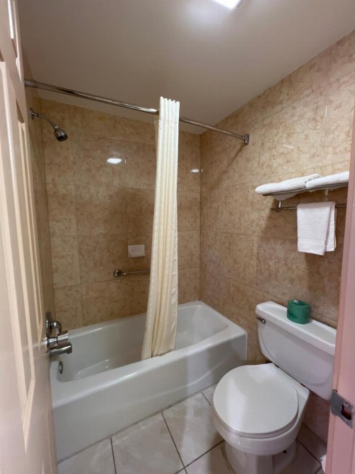 Americas Best Value Inn San Antonio/Lackland AFB - image 7