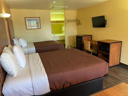 Americas Best Value Inn San Antonio/Lackland AFB - image 8