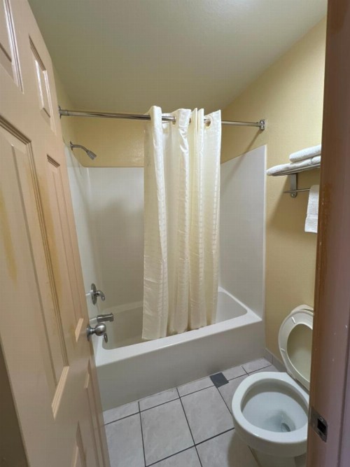 Americas Best Value Inn San Antonio/Lackland AFB - image 9
