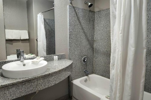 Motel 6-San Antonio TX - Airport - image 20