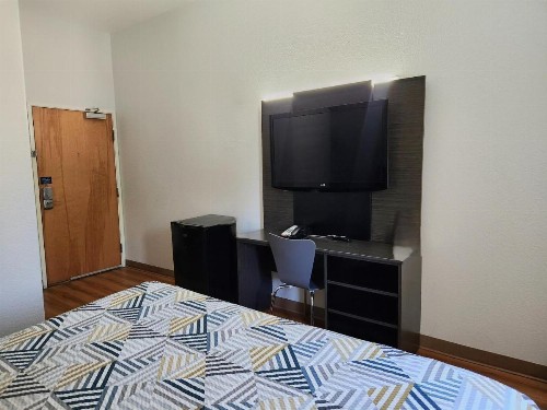 Motel 6-San Antonio TX - Airport - image 5