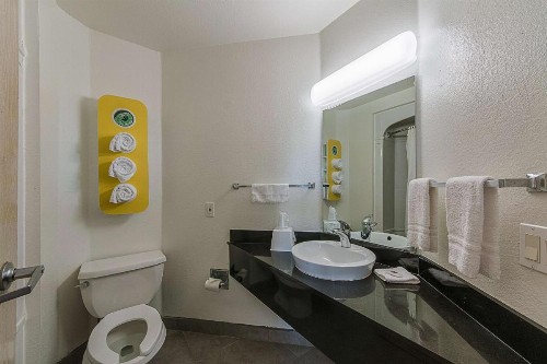 Motel 6-San Antonio TX - Downtown - Alamo Dome - image 18