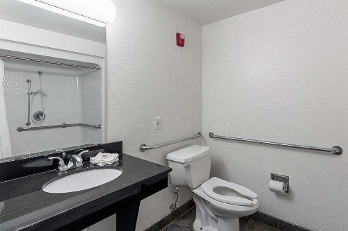 Motel 6-San Antonio TX - Downtown - Alamo Dome - image 20