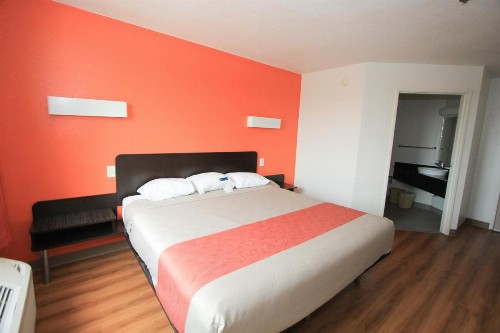 Motel 6-San Antonio TX - Downtown - Alamo Dome - image 36