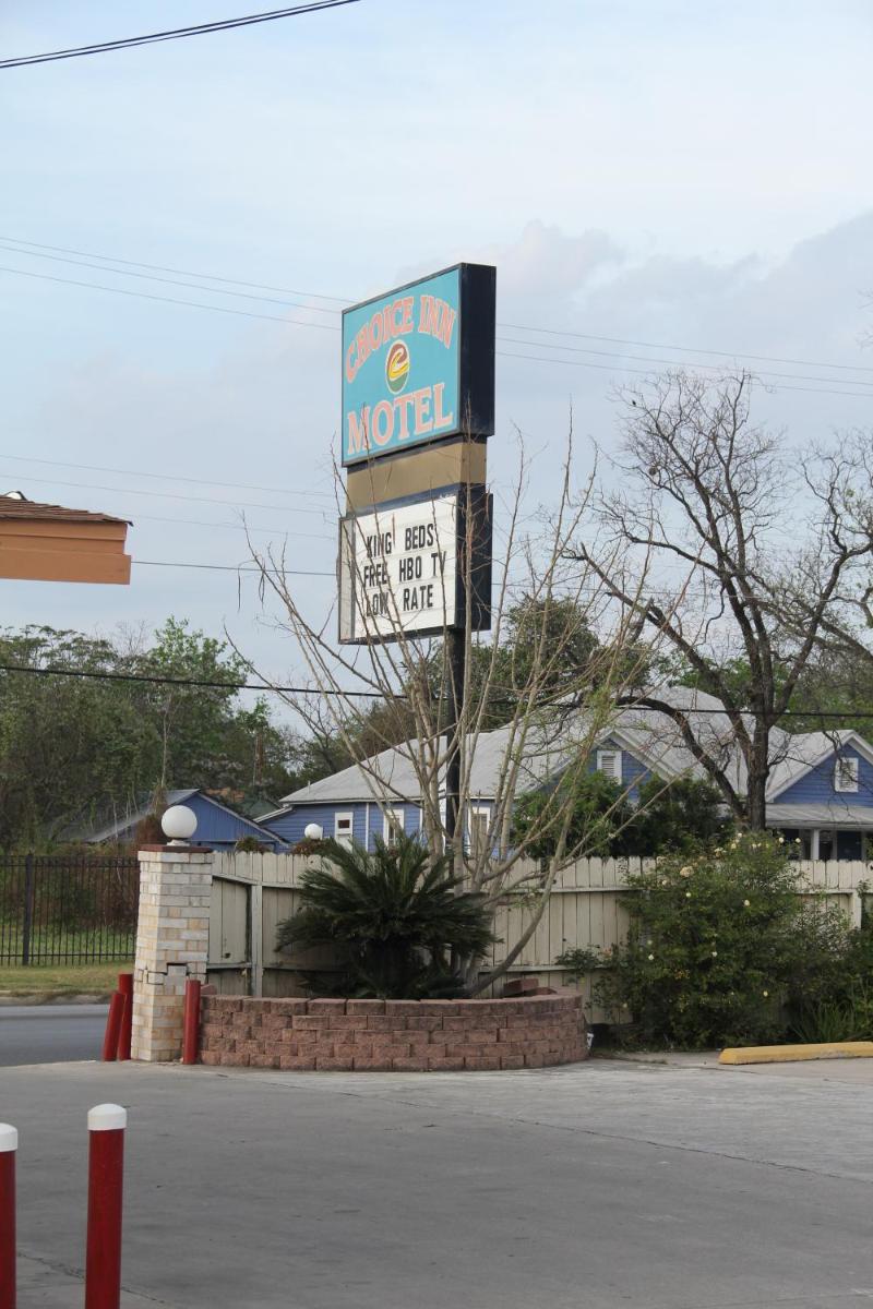 Choice Inn San Antonio - image 2