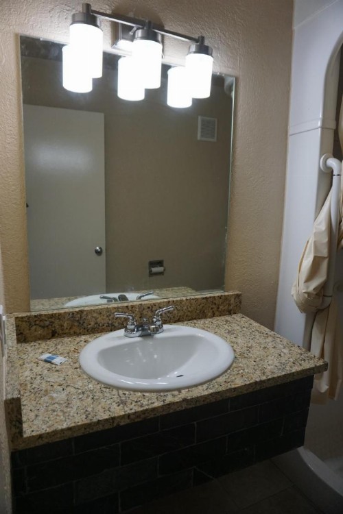 Super Suite Inn San Antonio North - image 12