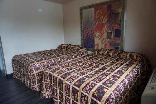 Super Suite Inn San Antonio North - image 18