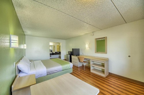 Motel 6-San Antonio TX - Northwest Medical Center - image 12